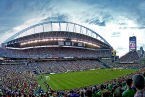 爱游戏娱乐-冲刺挑战！女足彪炳战绩，胜负怎样一决雌雄，女足对抗