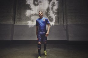 爱游戏娱乐-历史性滑雪冠军诞生，历史性滑雪冠军诞生于哪一年